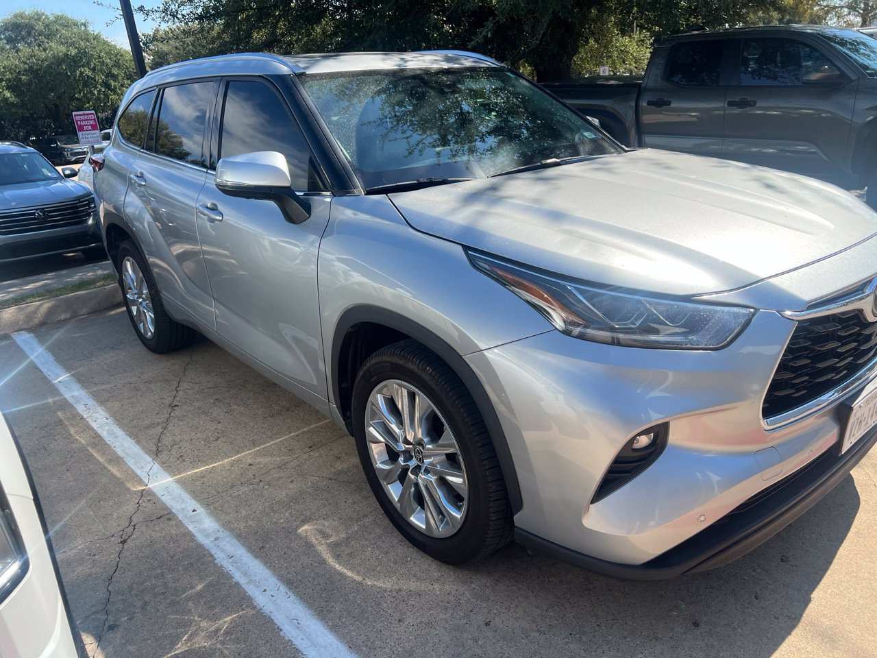 Used 2021 Toyota Highlander Limited FWD image 8