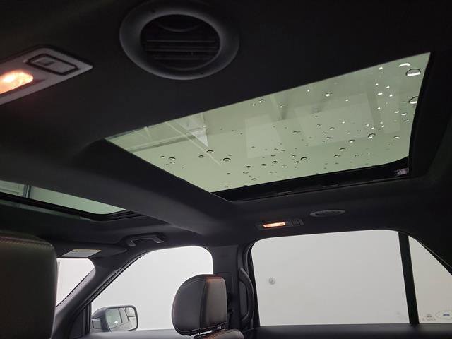 Used 2017 Ford Explorer Limited image 16