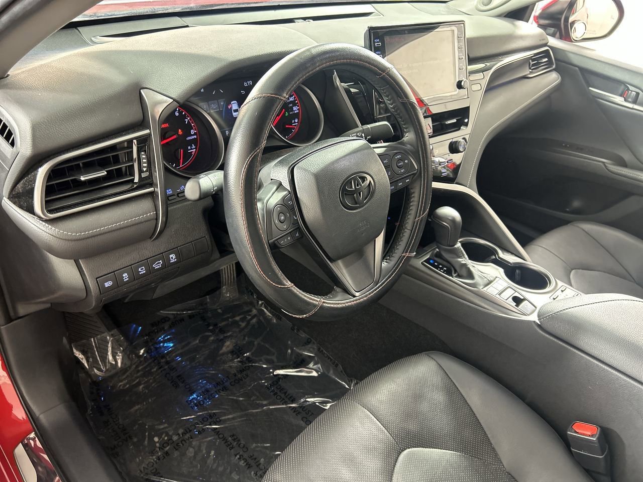Used 2024 Toyota Camry XSE w/ Navigation Package image 10