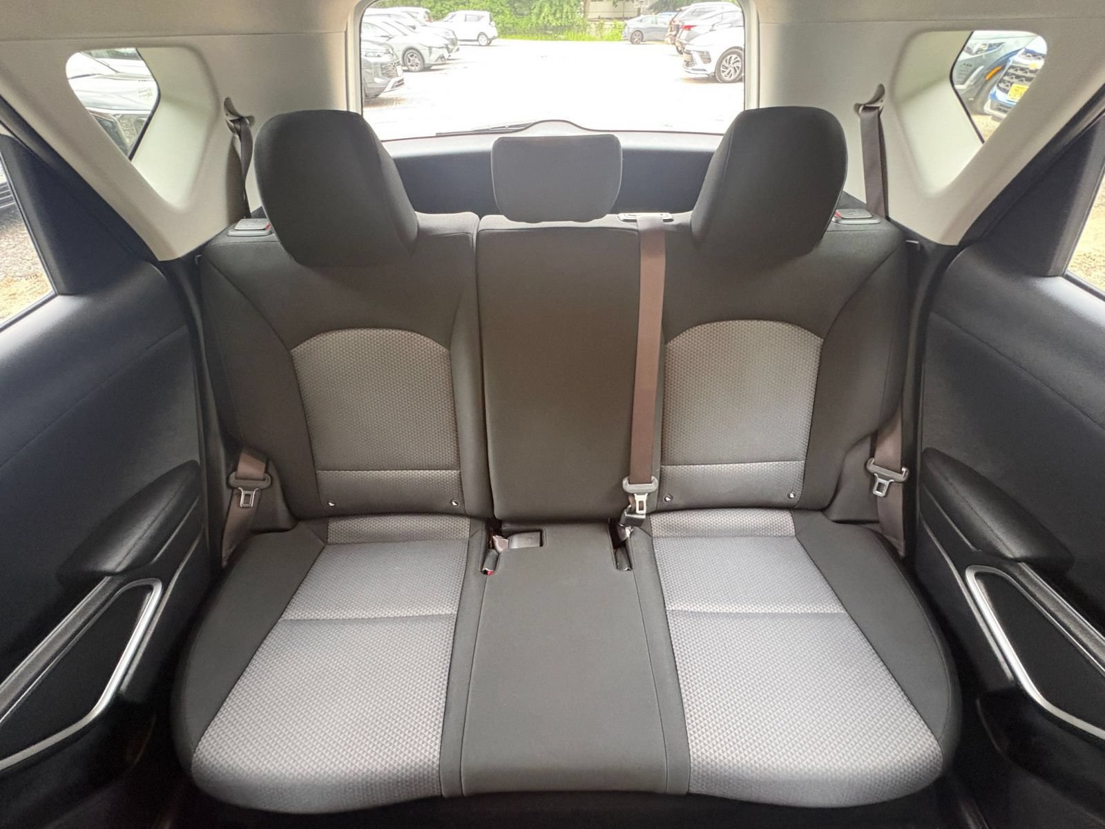 Used 2025 Kia Soul LX w/ LX Technology Package FWD image 35