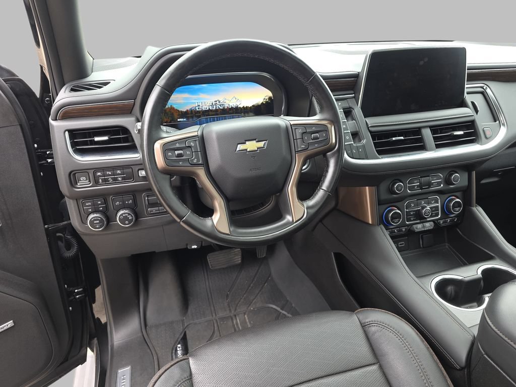 Certified 2024 Chevrolet Tahoe High Country AWD/4WD image 18