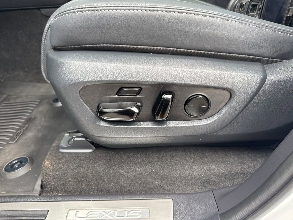 Used 2025 Lexus GX 550 w/ Cold Area Package AWD/4WD image 26