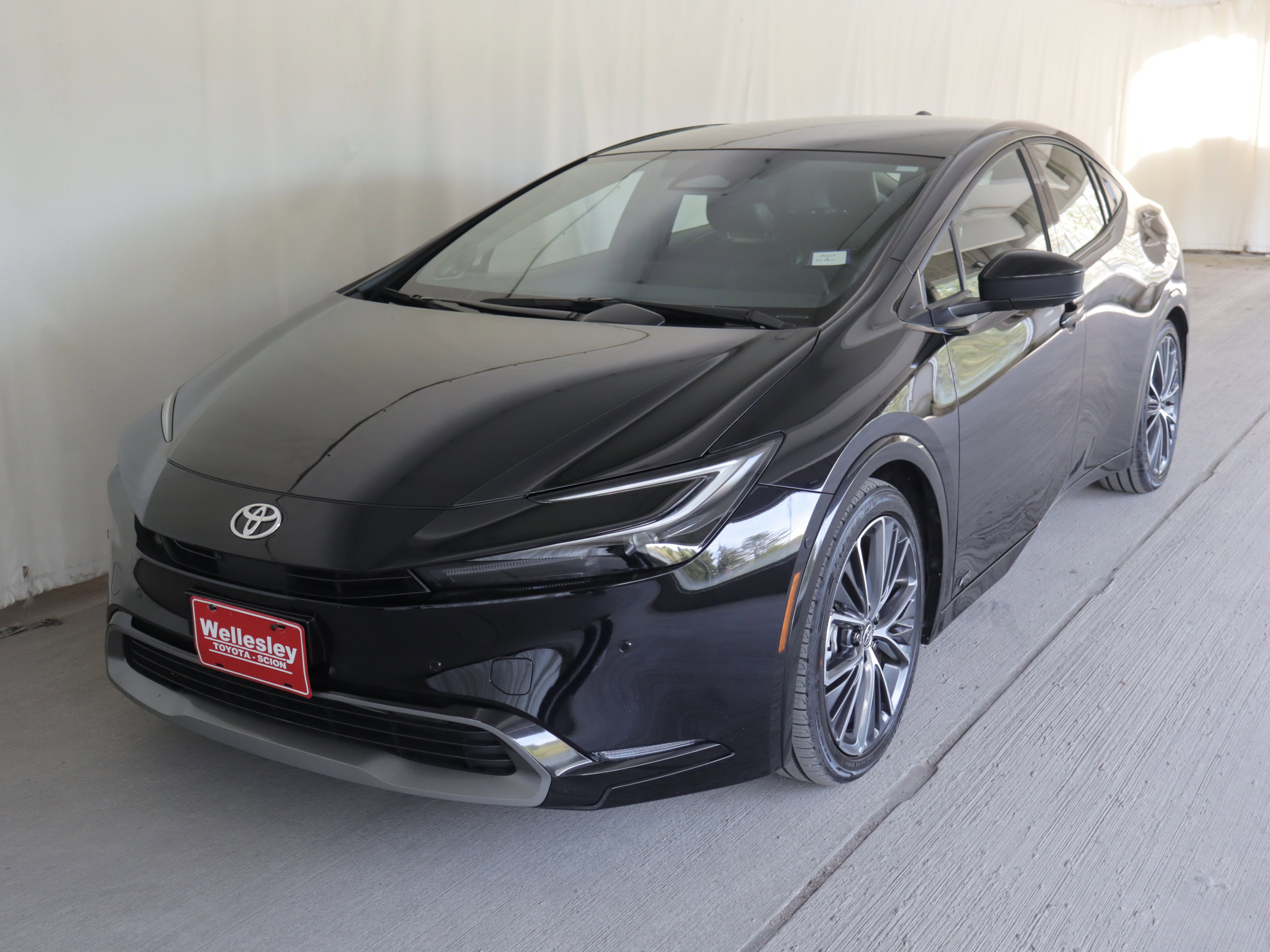 Used 2024 Toyota Prius Limited w/ Limited Premium Package AWD/4WD image 24