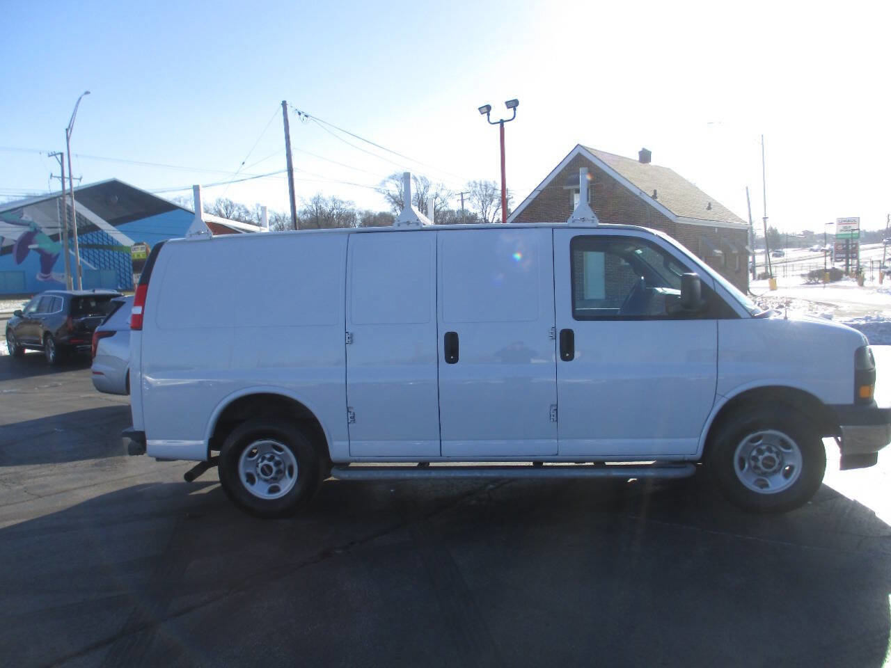 Used 2020 GMC Savana 3500 w/ Driver Convenience Package image 6