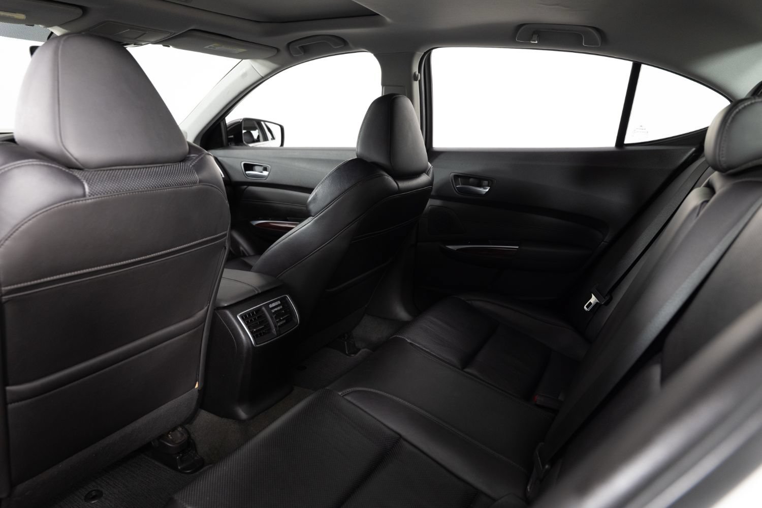 Used 2016 Acura TLX w/ Technology Package FWD image 19