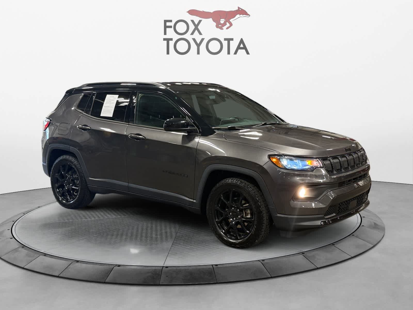 Used 2022 Jeep Compass Latitude FWD image 8