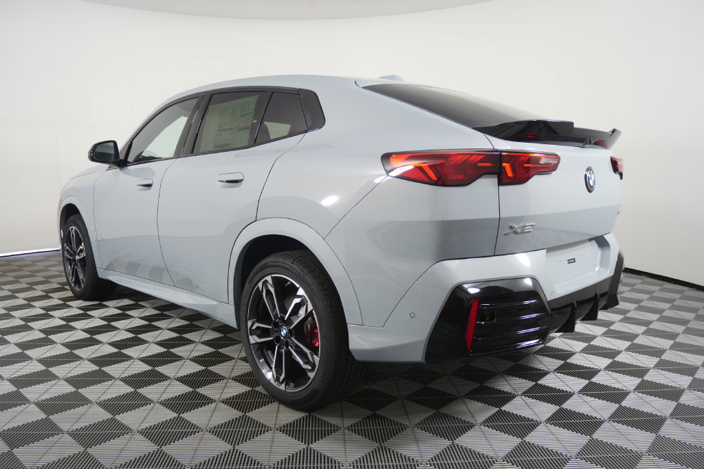 New 2027 BMW X2 xDrive28i AWD/4WD image 6