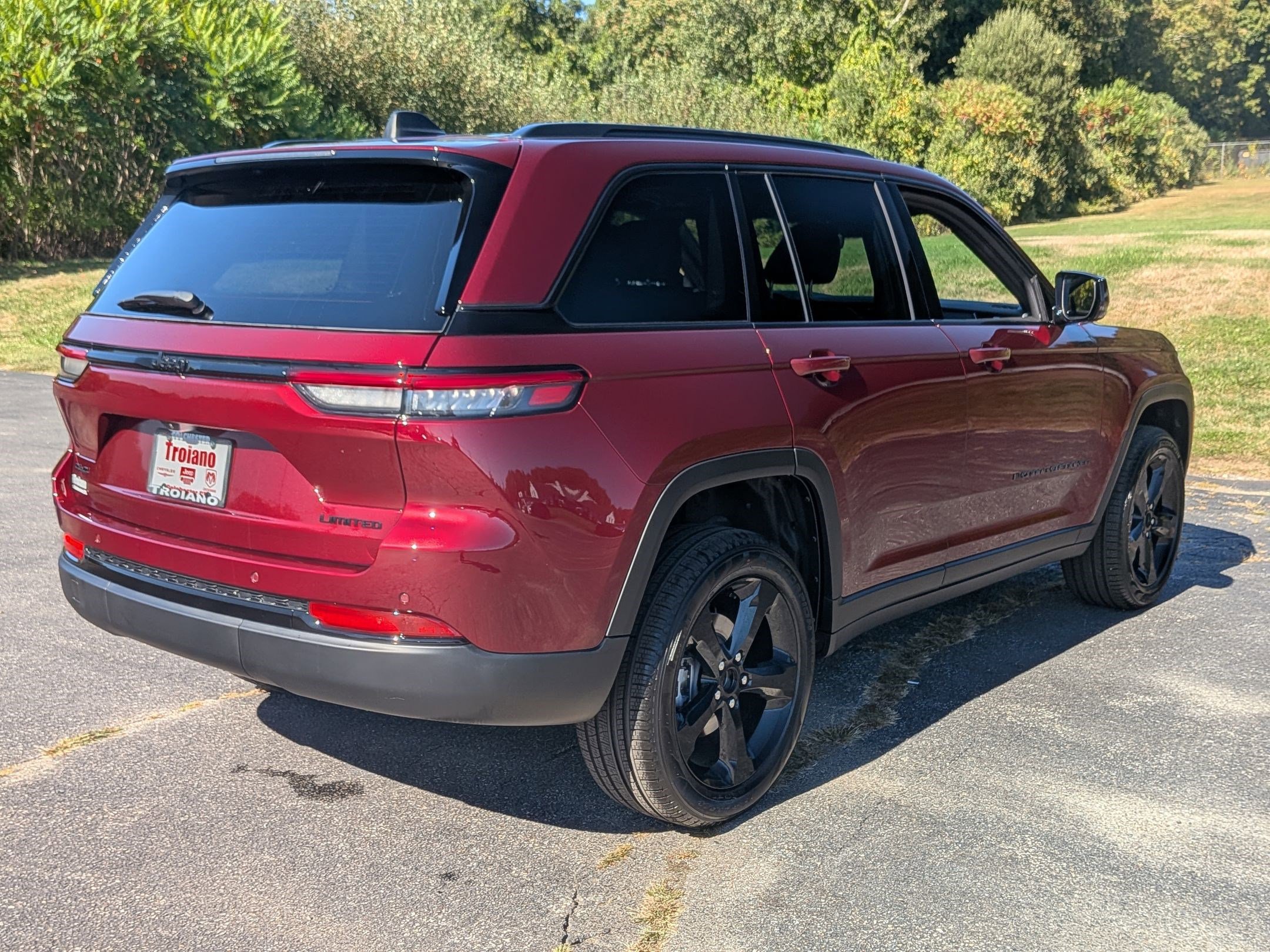 New 2025 Jeep Grand Cherokee Limited image 4