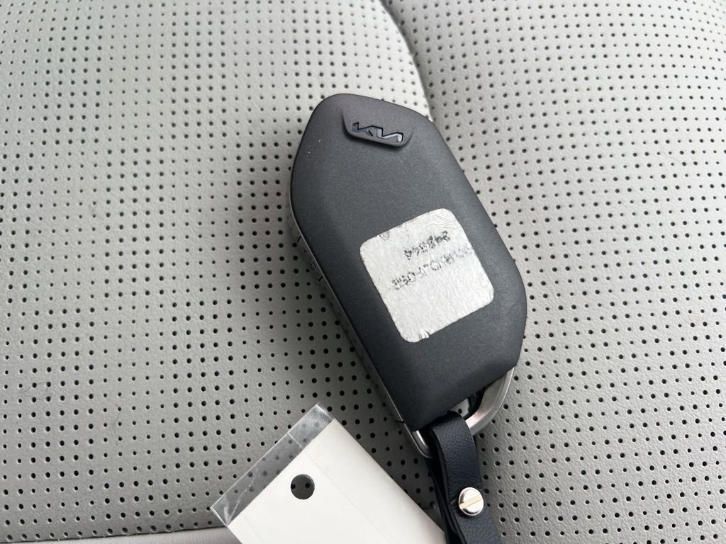 Certified 2025 Kia Sorento X-Line EX image 26