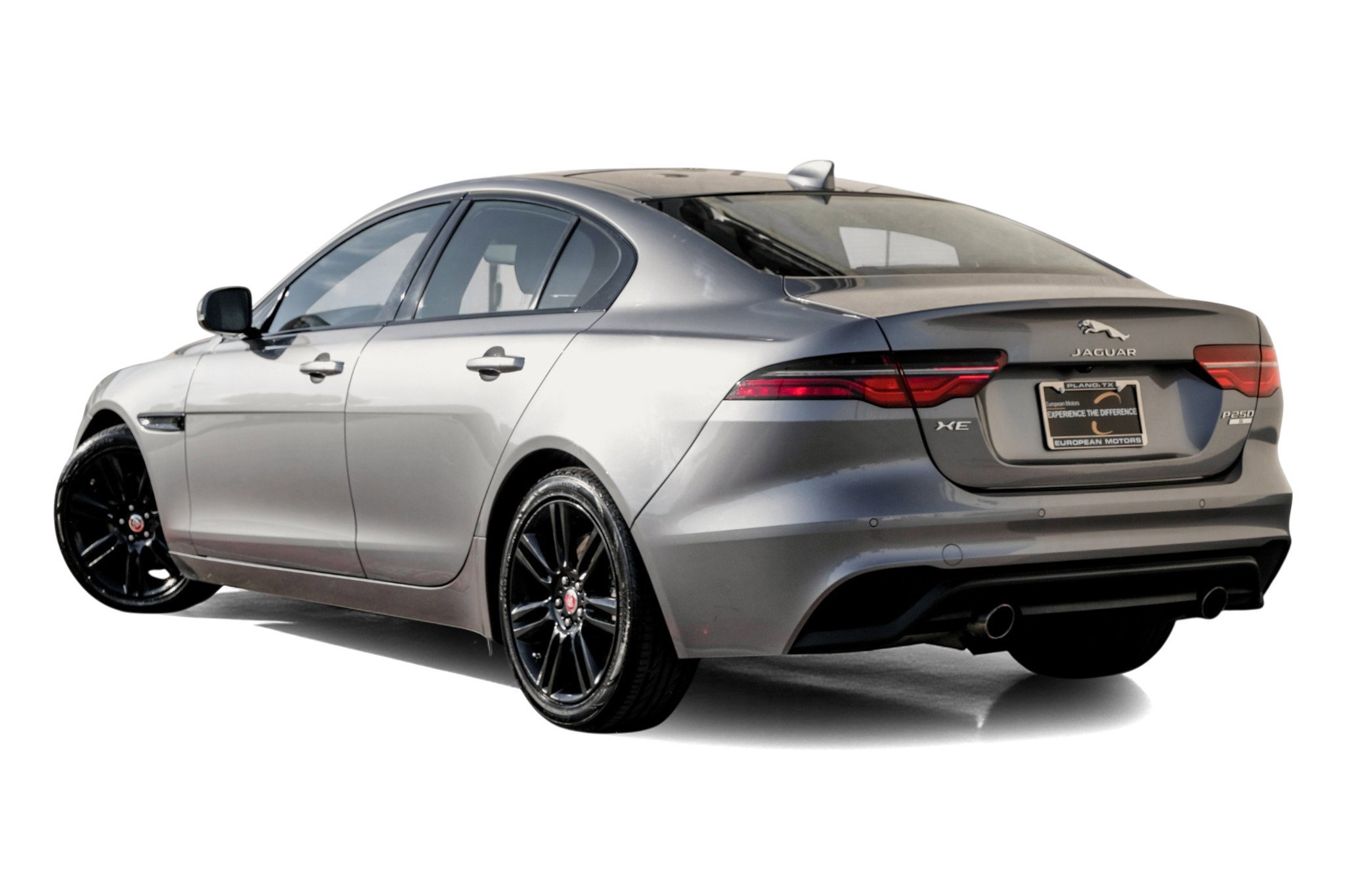 Used 2020 Jaguar XE S image 10