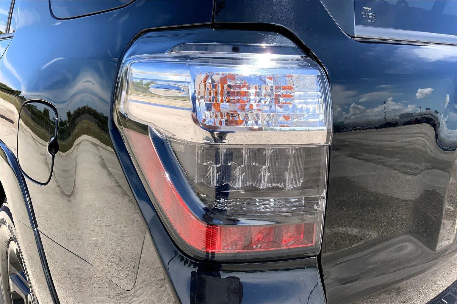 Used 2019 Toyota 4Runner SR5 RWD image 28