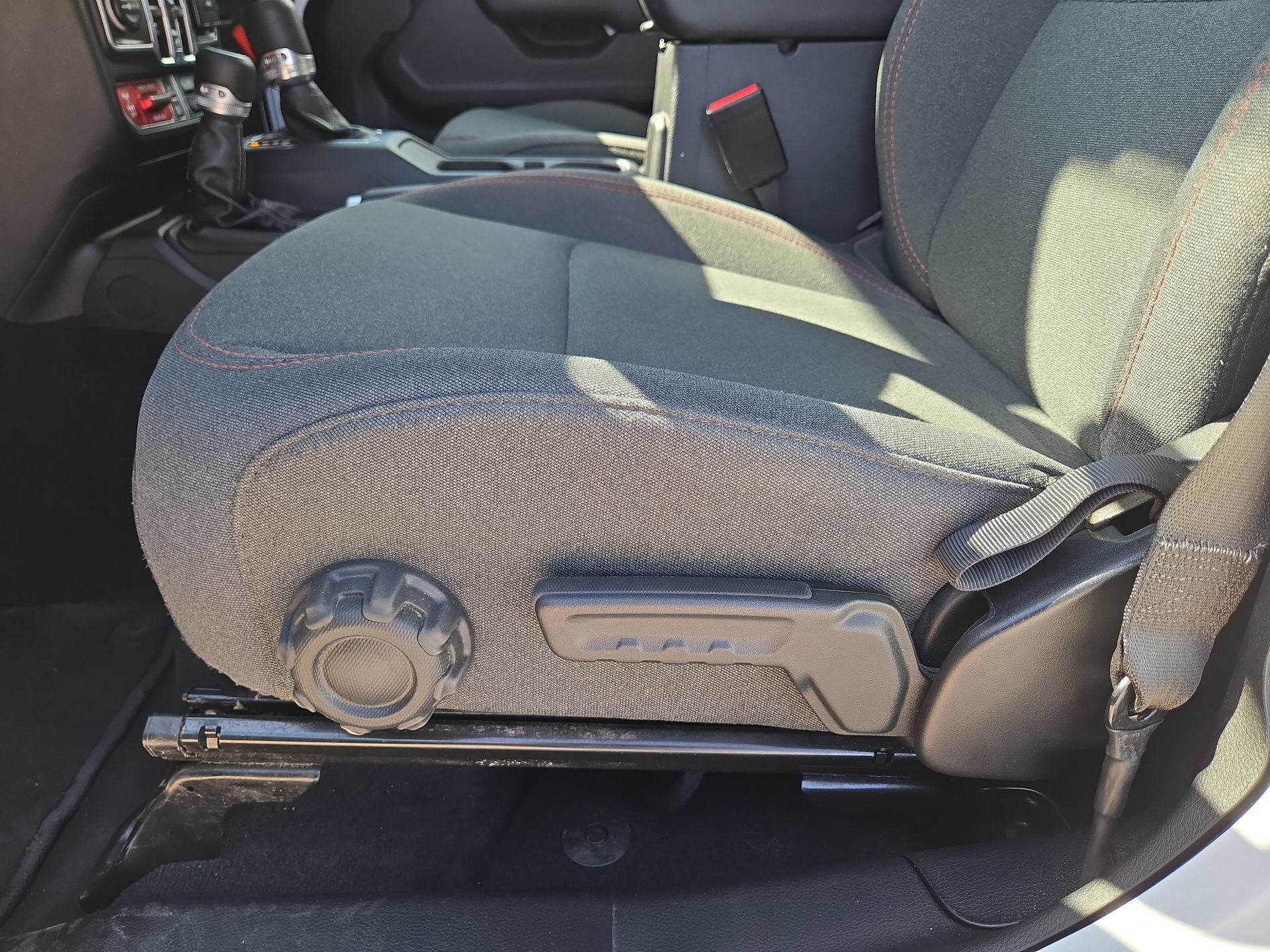 Used 2026 Jeep Gladiator Rubicon AWD/4WD image 17