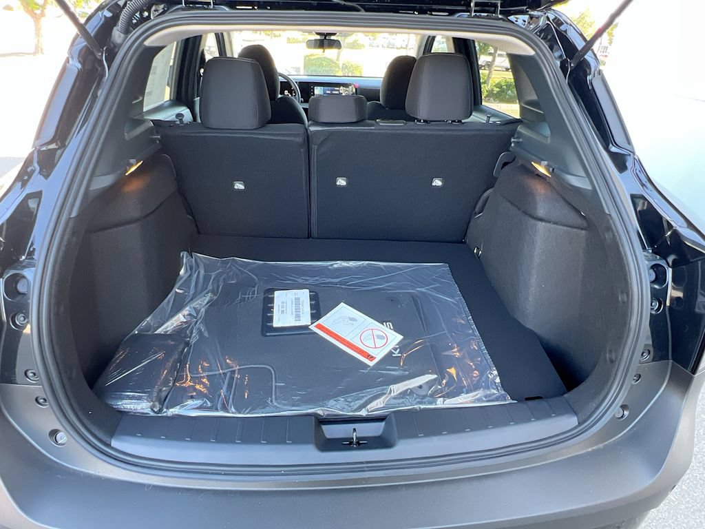 Used 2025 Nissan Kicks SV AWD/4WD image 24
