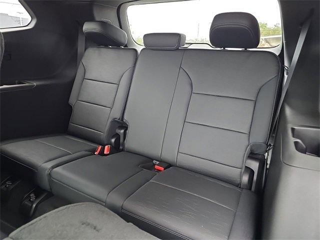 New 2025 Buick Enclave Sport Touring w/ Super Cruise Package image 17