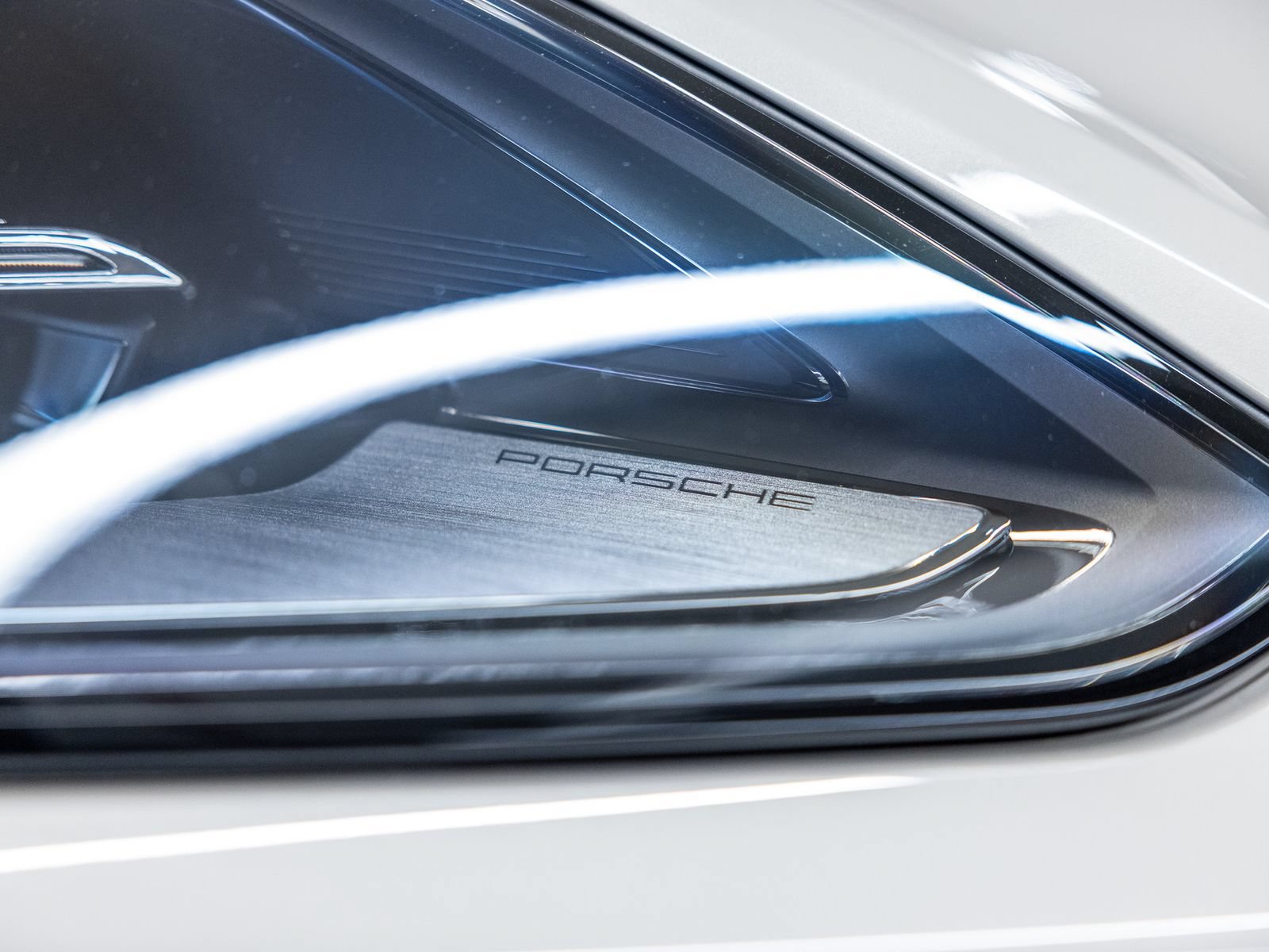 New 2026 Porsche Cayenne Coupe AWD/4WD image 14