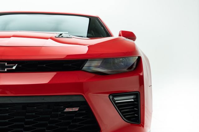 Used 2018 Chevrolet Camaro SS image 7