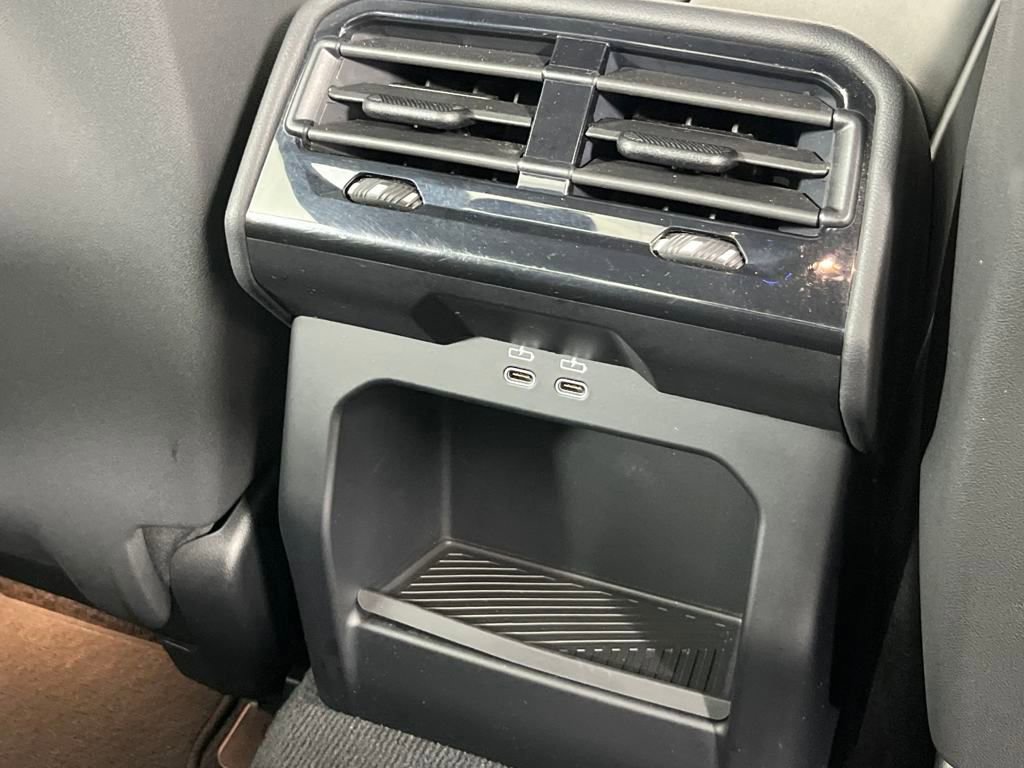 Used 2024 BMW 530i xDrive image 29