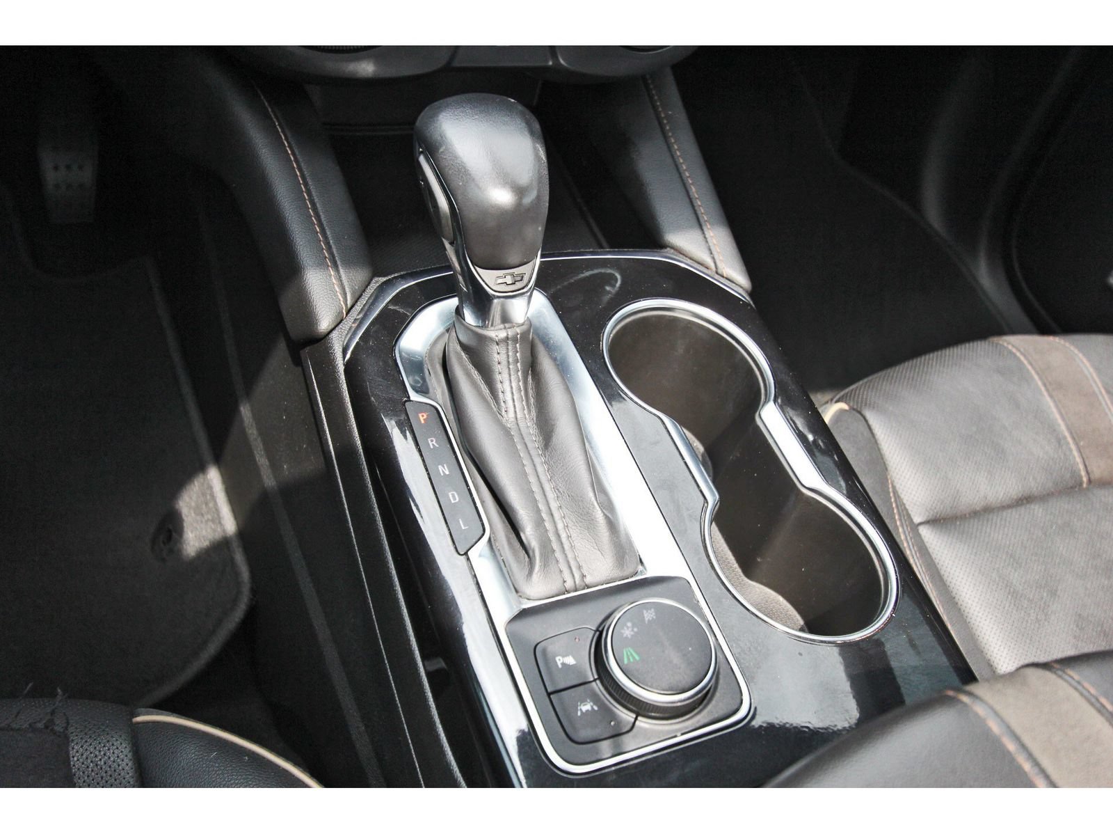 Used 2022 Chevrolet Blazer Premier w/ Enhanced Convenience Package FWD image 27