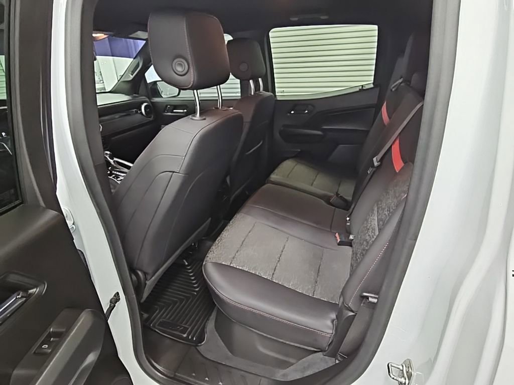 Used 2024 Chevrolet Colorado Z71 image 29