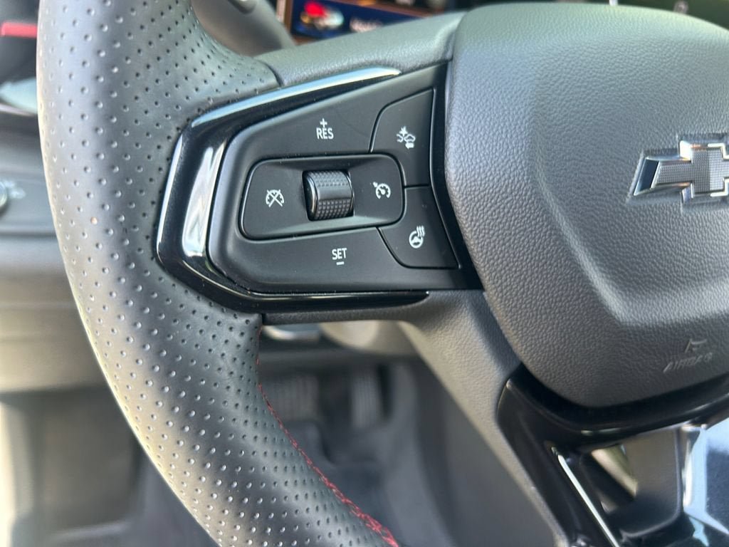 Used 2024 Chevrolet Trax RS w/ Sunroof Package FWD image 15