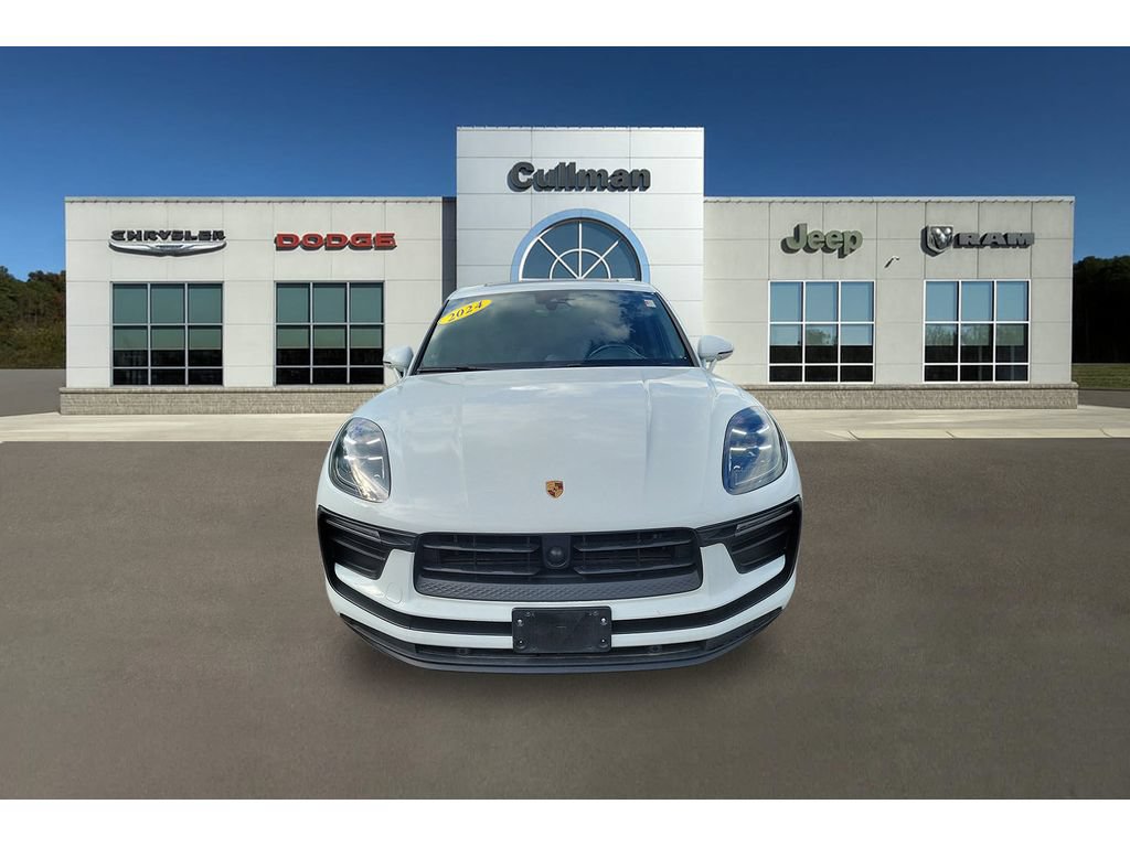 Used 2024 Porsche Macan Turbo AWD/4WD image 8