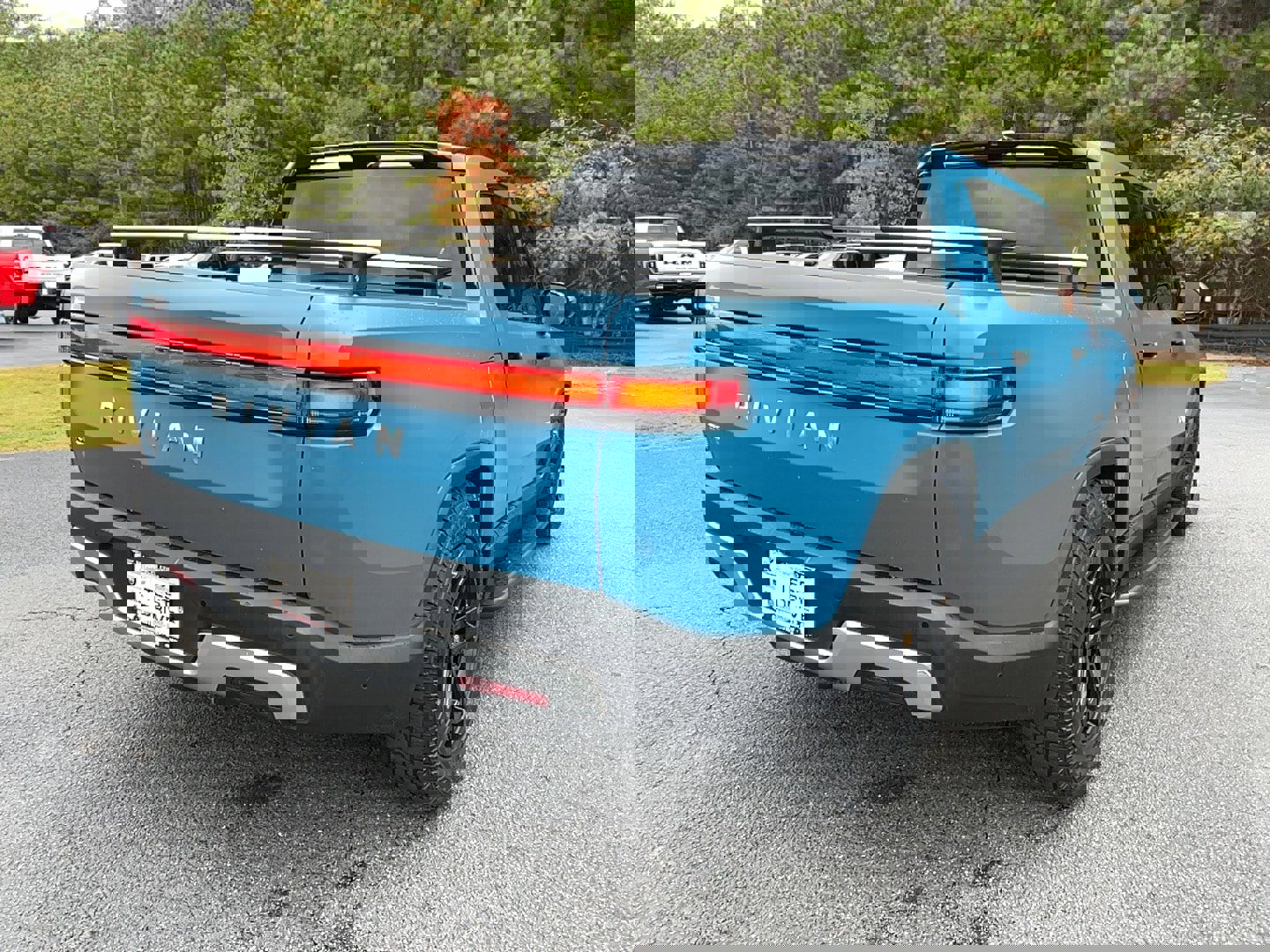 Used 2024 Rivian R1T Adventure image 5