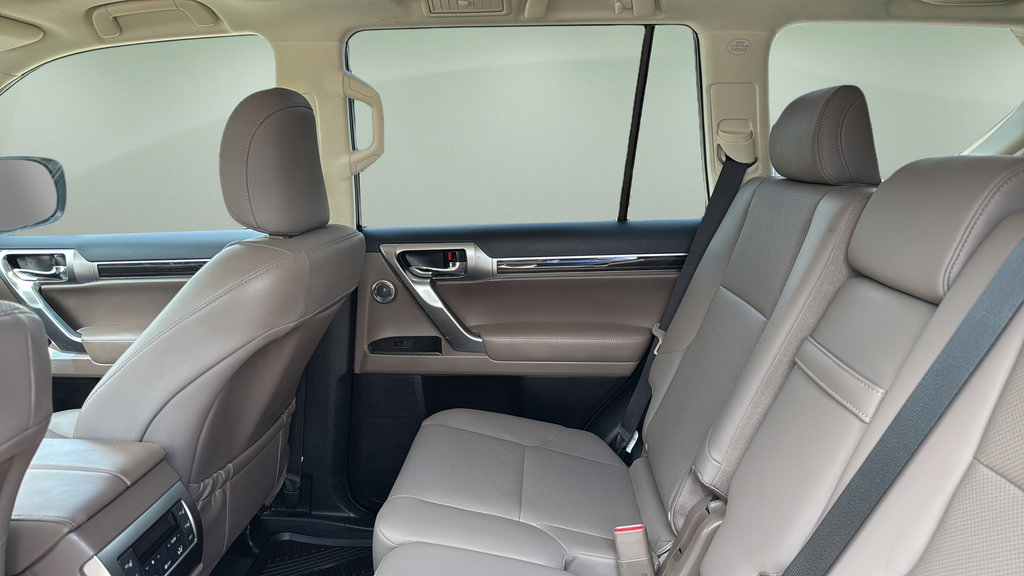 Used 2022 Lexus GX 460 Premium w/ Premium Plus Package AWD/4WD image 16
