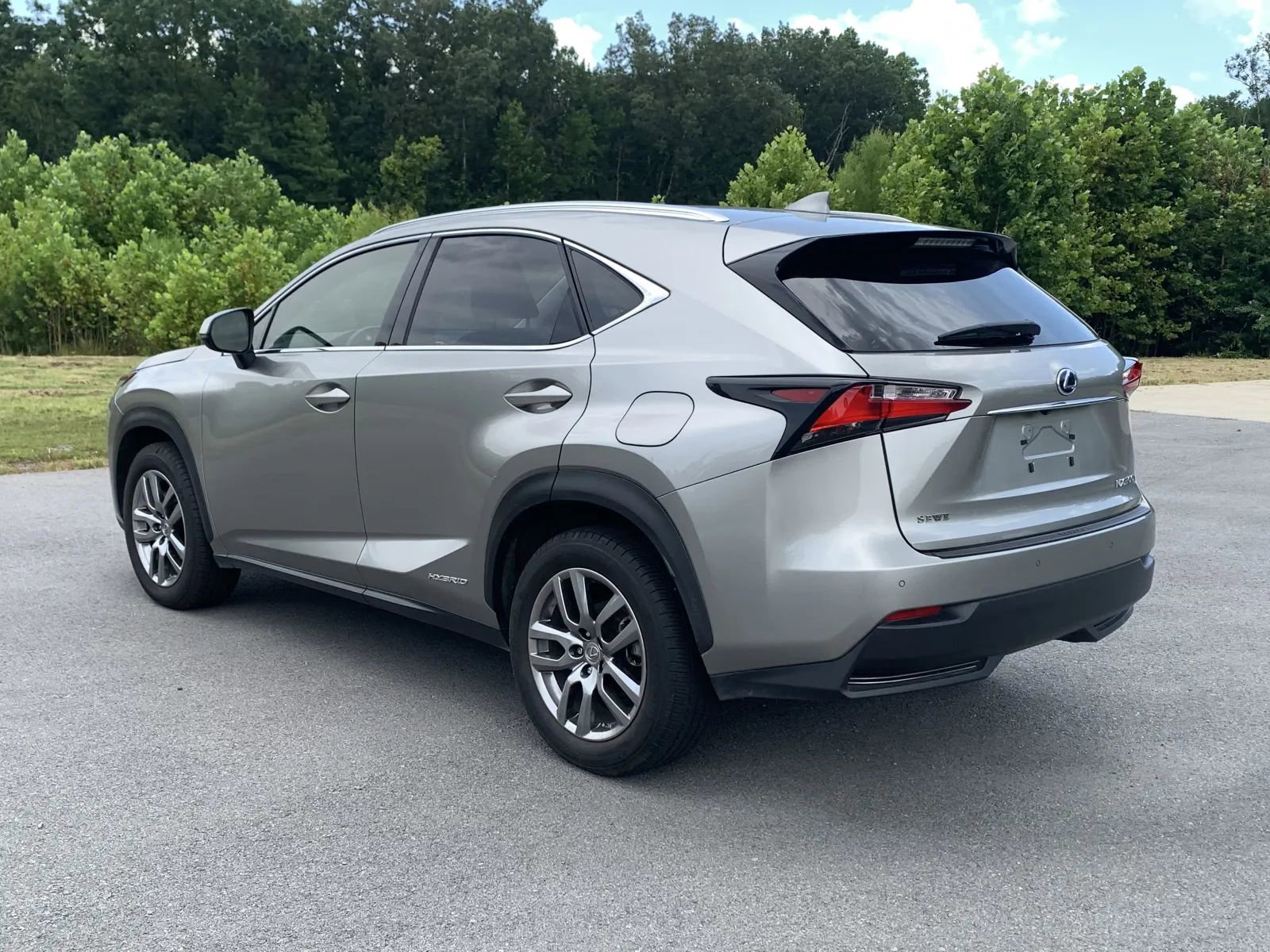 Used 2016 Lexus NX 300h AWD w/ Luxury Package image 5
