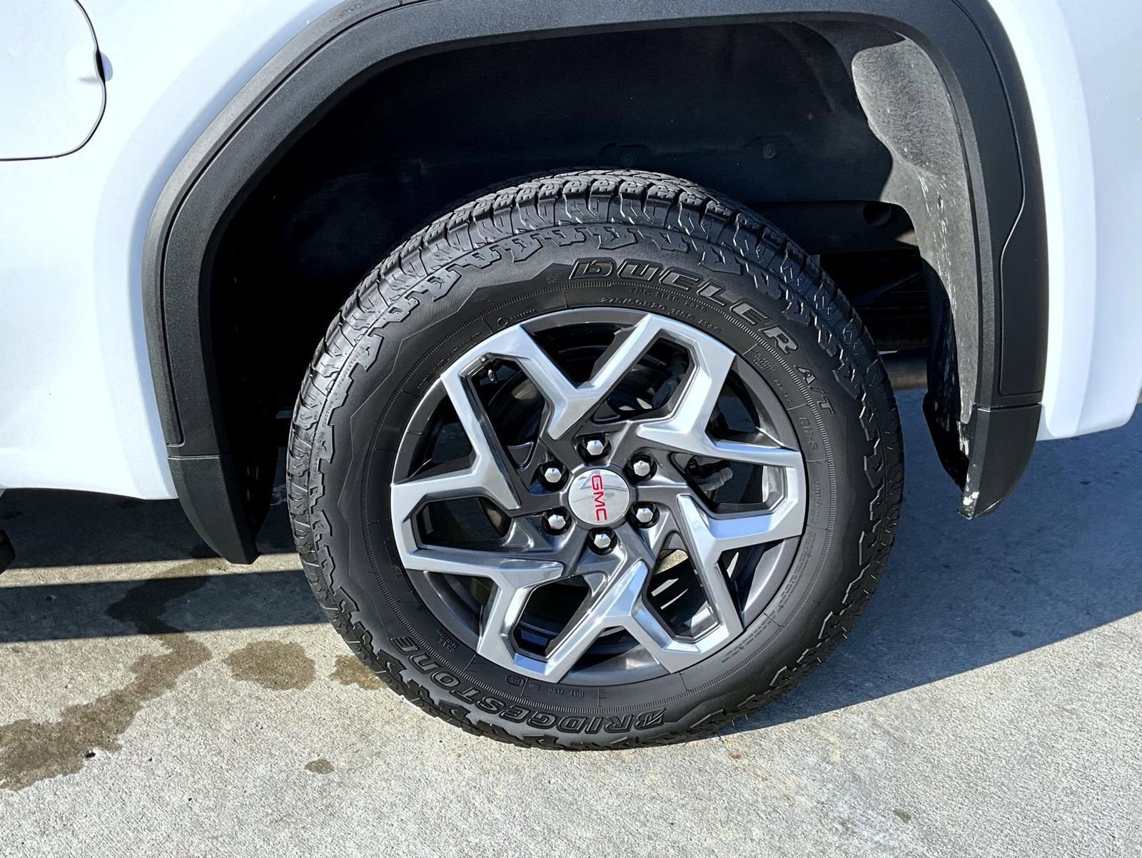 Used 2024 GMC Sierra 1500 SLT image 18