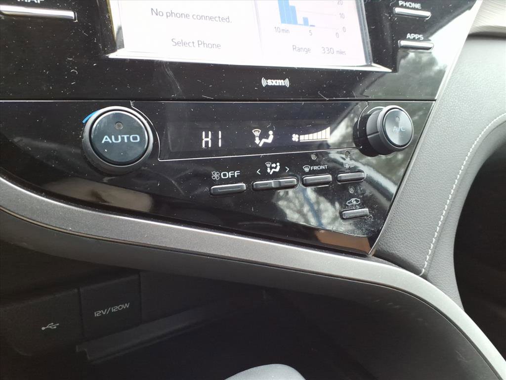 Used 2020 Toyota Camry SE image 21