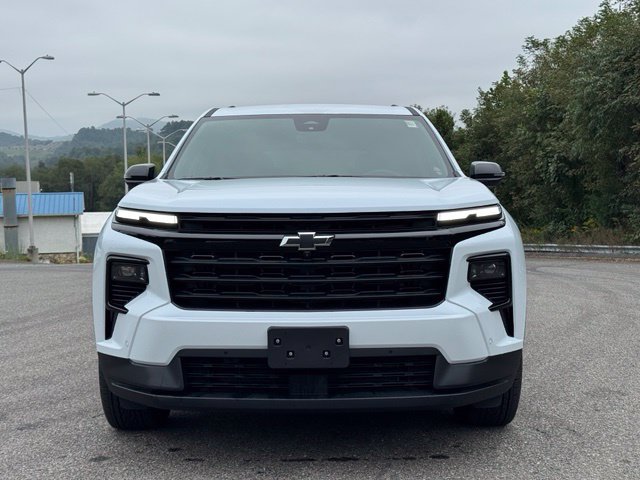 New 2026 Chevrolet Traverse LT w/ Enhanced Driving Package AWD/4WD image 2