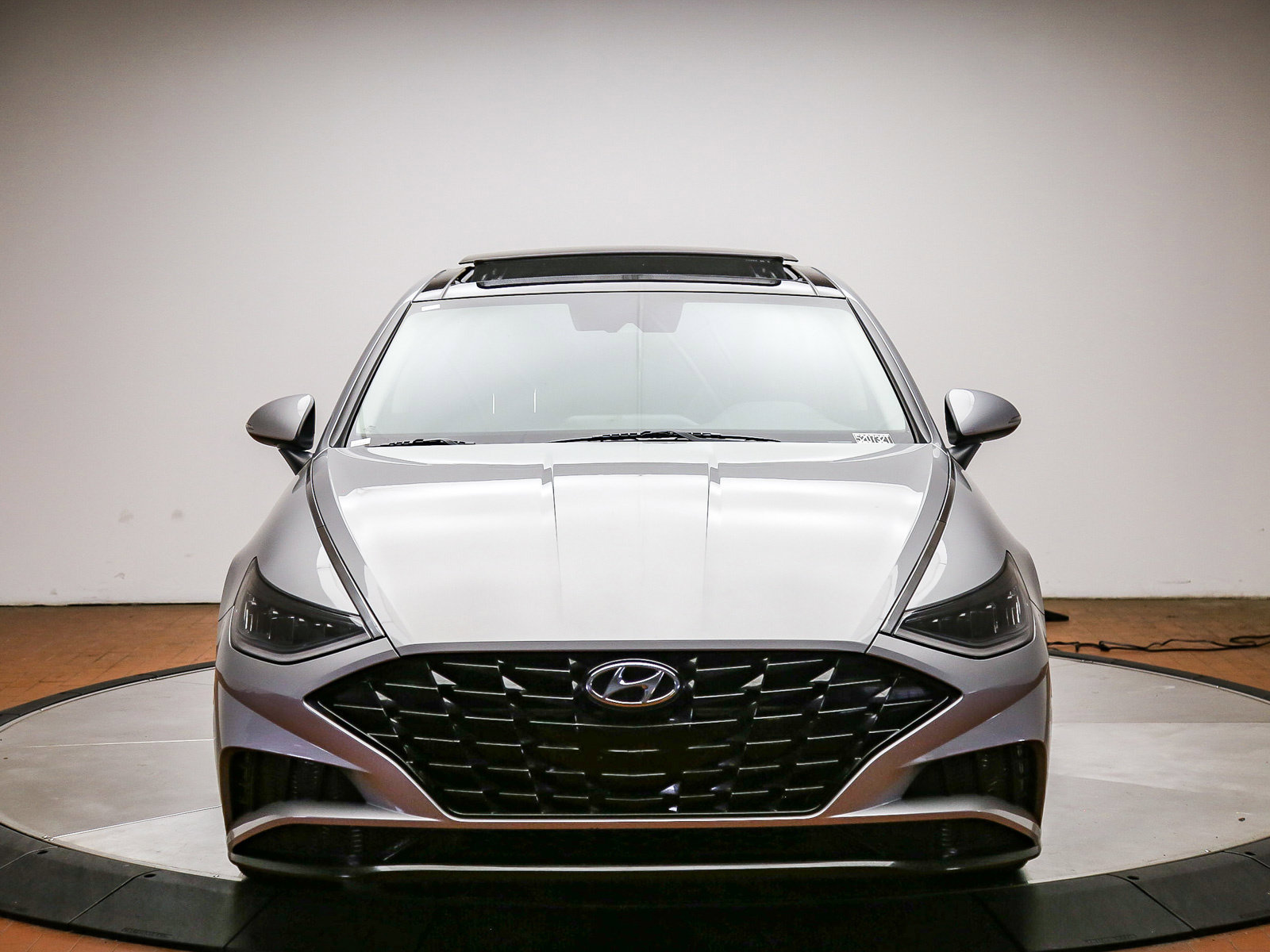 Used 2023 Hyundai Sonata SEL w/ Convenience Package FWD image 2