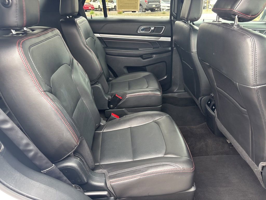 Used 2018 Ford Explorer Sport w/ Equipment Group 401A AWD/4WD image 18