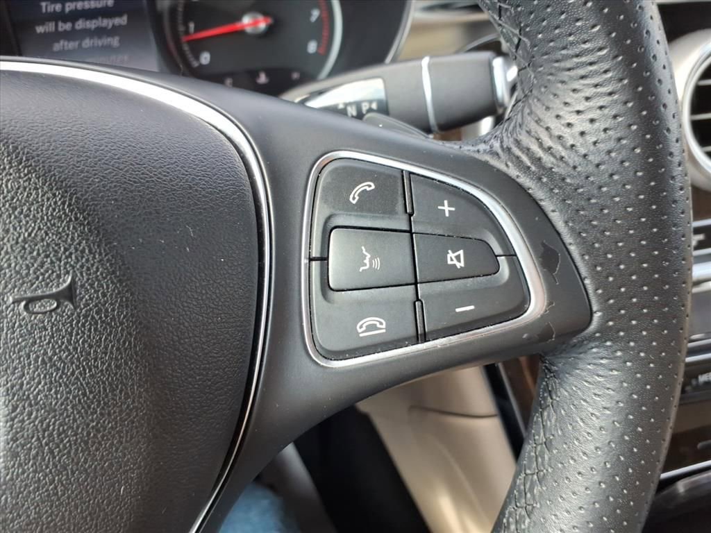 Used 2018 Mercedes-Benz GLC 300 4MATIC w/ Premium Package image 20