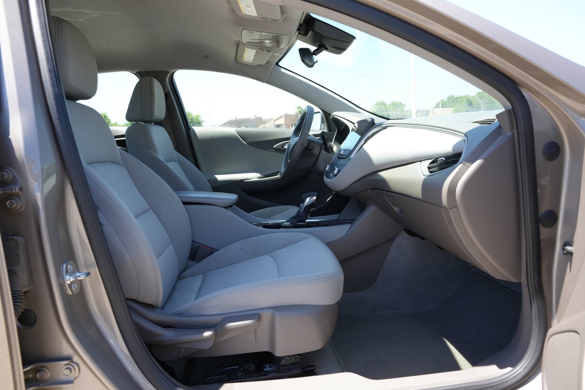 Used 2025 Chevrolet Malibu LT FWD image 26