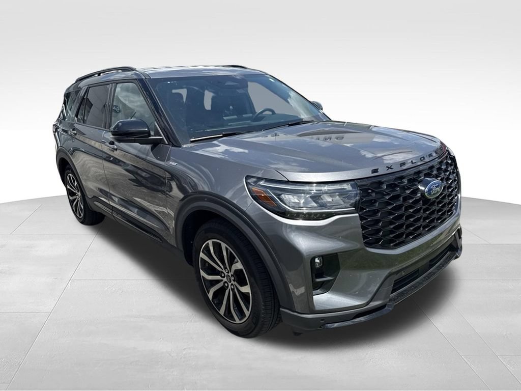 Used 2025 Ford Explorer ST-Line w/ Premium Package RWD image 5
