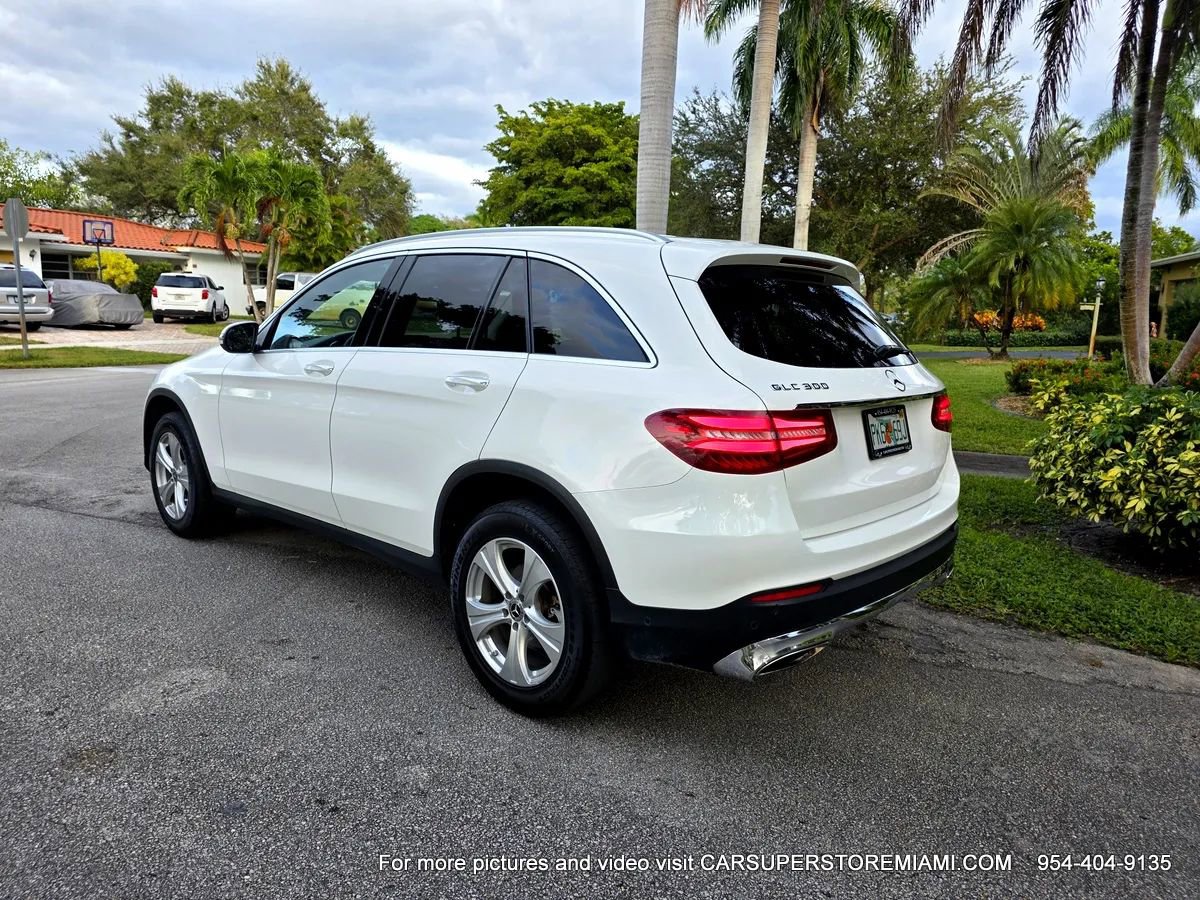 Used 2018 Mercedes-Benz GLC 300 w/ Premium Package image 10