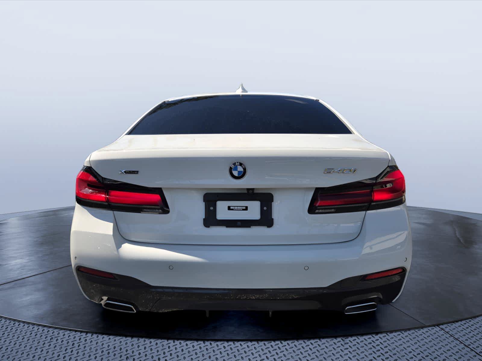 Used 2022 BMW 540i xDrive w/ Executive Package AWD/4WD image 5