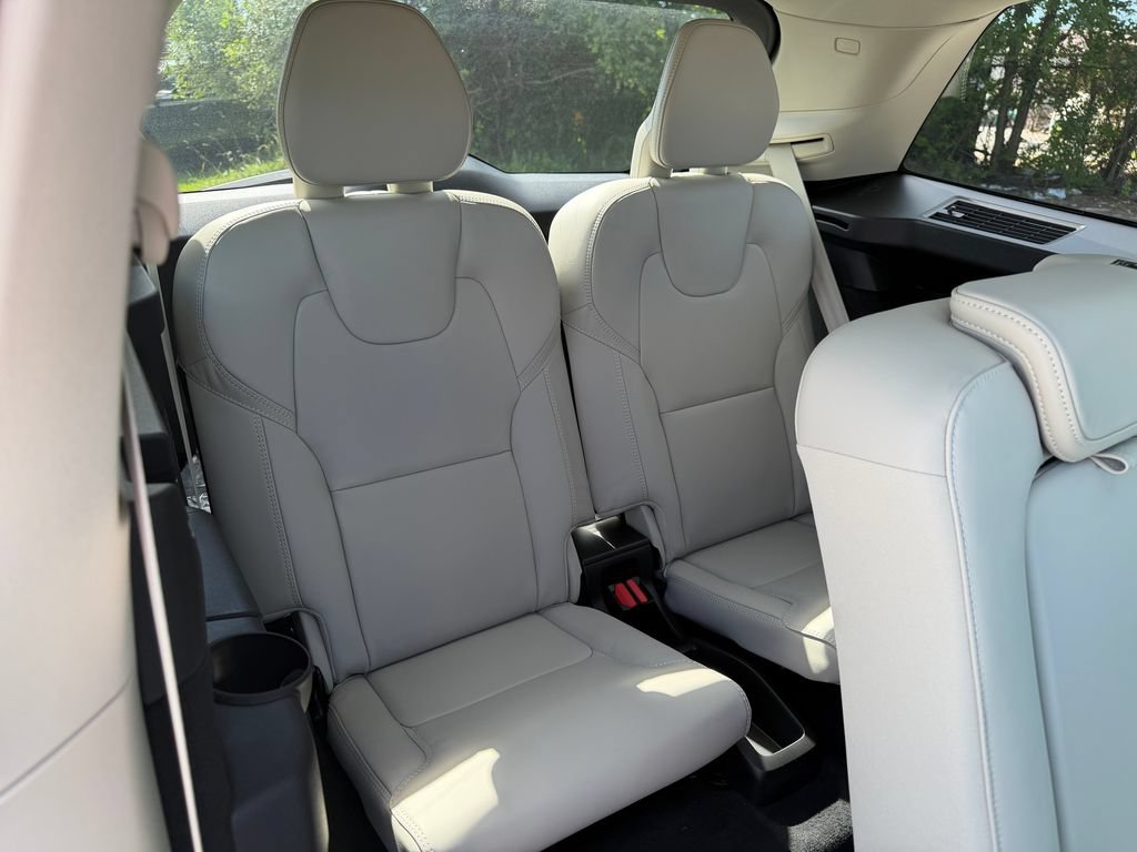 New 2026 Volvo XC90 B6 Ultra w/ Protection Package AWD/4WD image 13