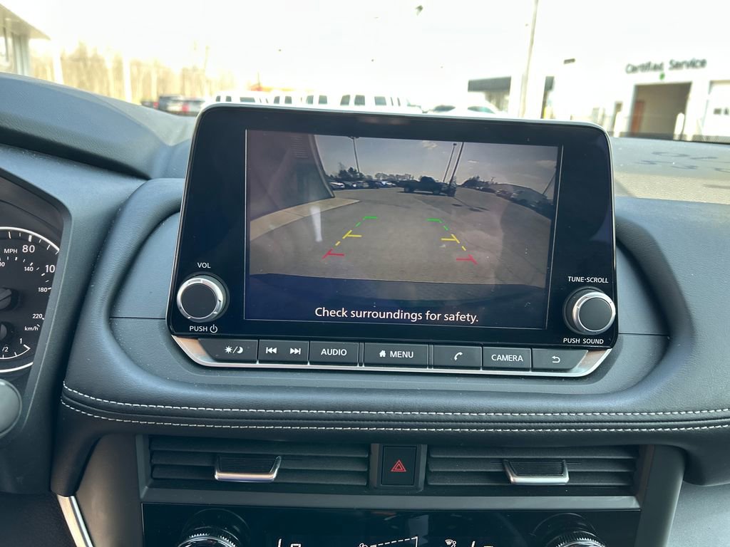 Used 2025 Nissan Rogue SV FWD image 16