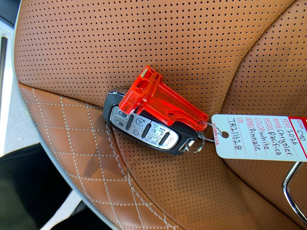 New 2026 Chrysler Pacifica Pinnacle image 30