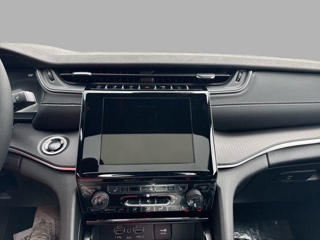 New 2025 Jeep Grand Cherokee L Altitude image 20