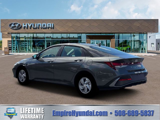 New 2026 Hyundai Elantra SE FWD image 4