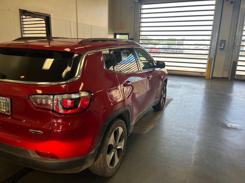 Used 2017 Jeep Compass Latitude w/ Cold Weather Group FWD image 6