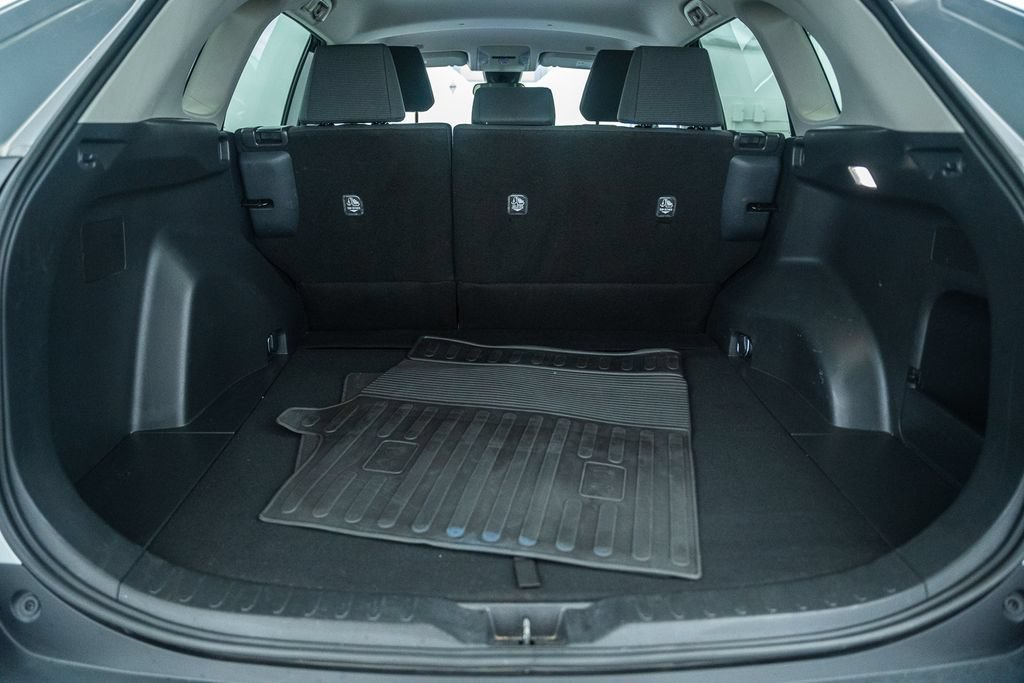 Certified 2025 Toyota RAV4 LE FWD image 10