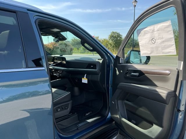 New 2026 Chevrolet Tahoe Premier w/ Sun And Tow Package AWD/4WD image 18