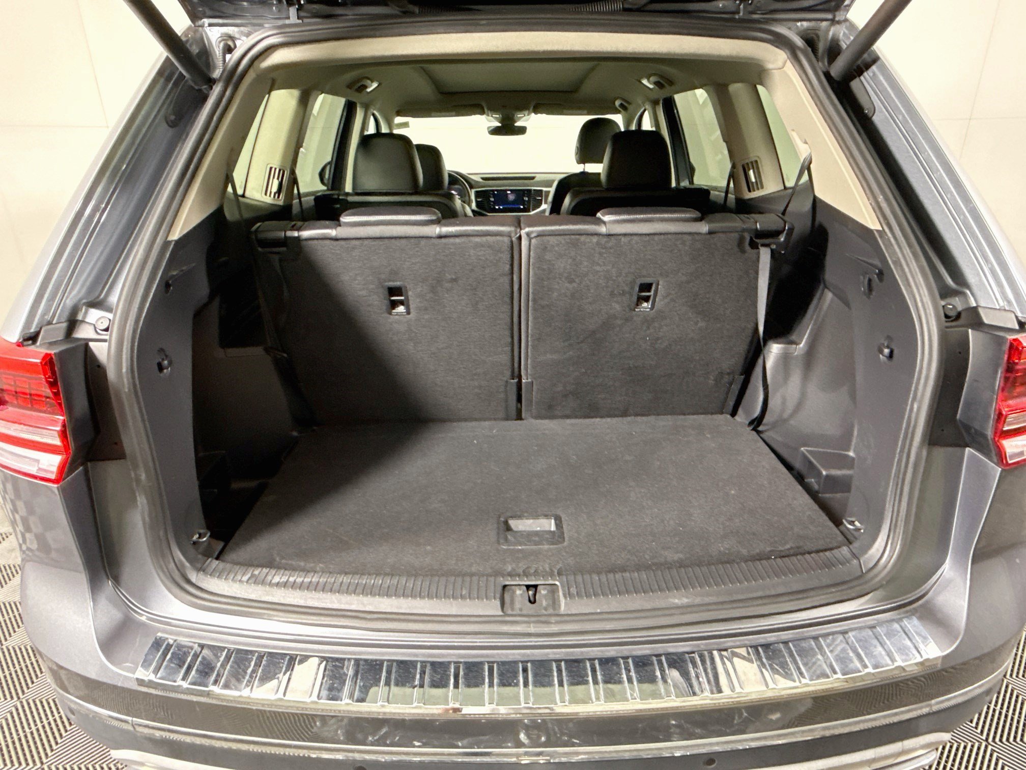 Used 2019 Volkswagen Atlas SEL AWD/4WD image 35