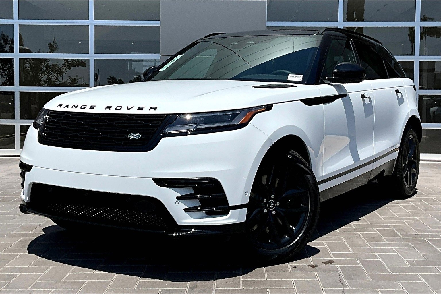 New 2026 Land Rover Range Rover Velar Dynamic SE