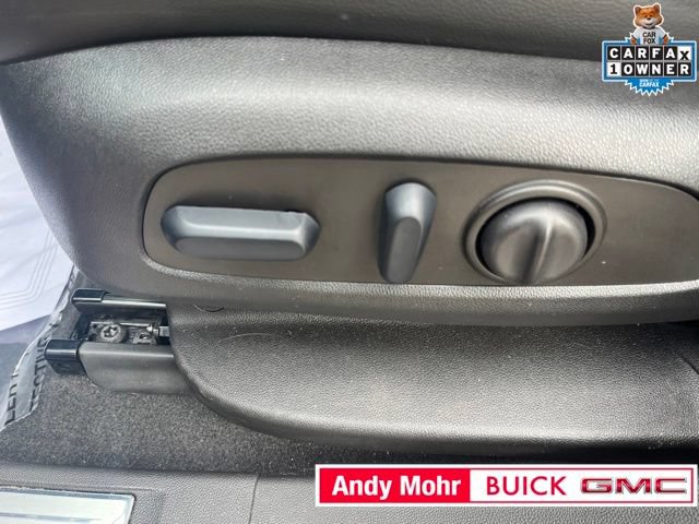 Used 2023 GMC Acadia SLT FWD image 16