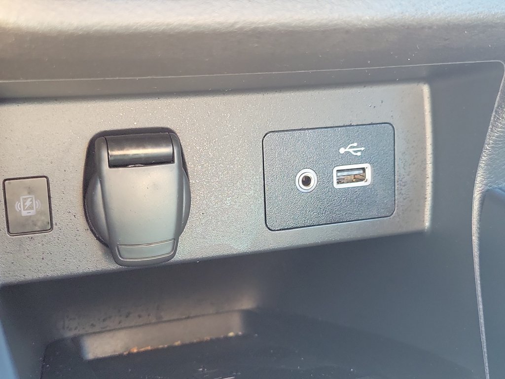 Used 2025 Nissan Versa SV w/ Trunk Package FWD image 26